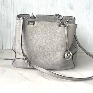 MICHAEL KORS PEARL GRAY/GREY PURSE